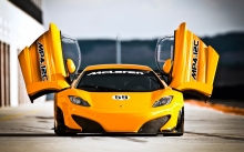  McLaren MP4-12C  